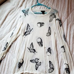 Hot Topic Skull & Butterfly Long sleeve